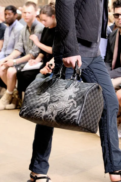 Look 61